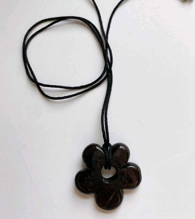 Flower Pendant Necklace