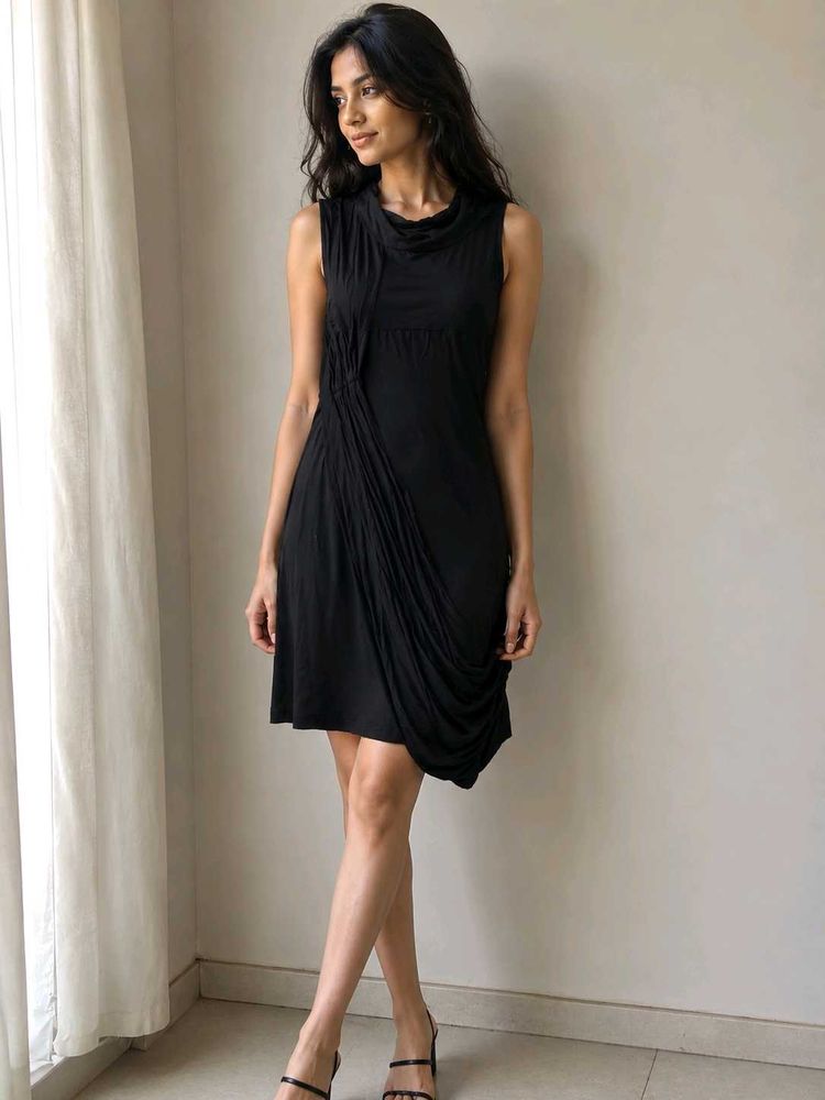 Black Sleeveless Dress