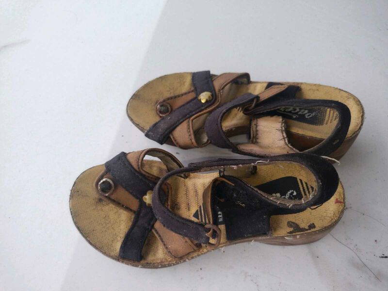 Kids' Brown &amp; Black Sandals