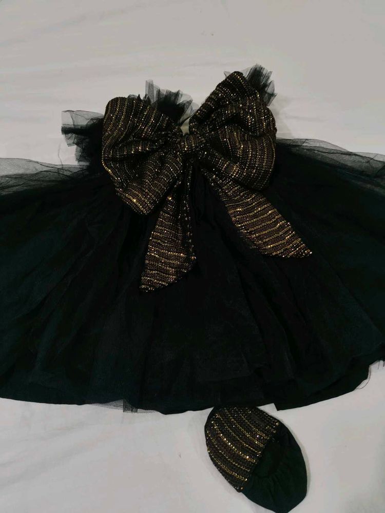 12-24 months Black &amp; Gold Bow Dress with Matching