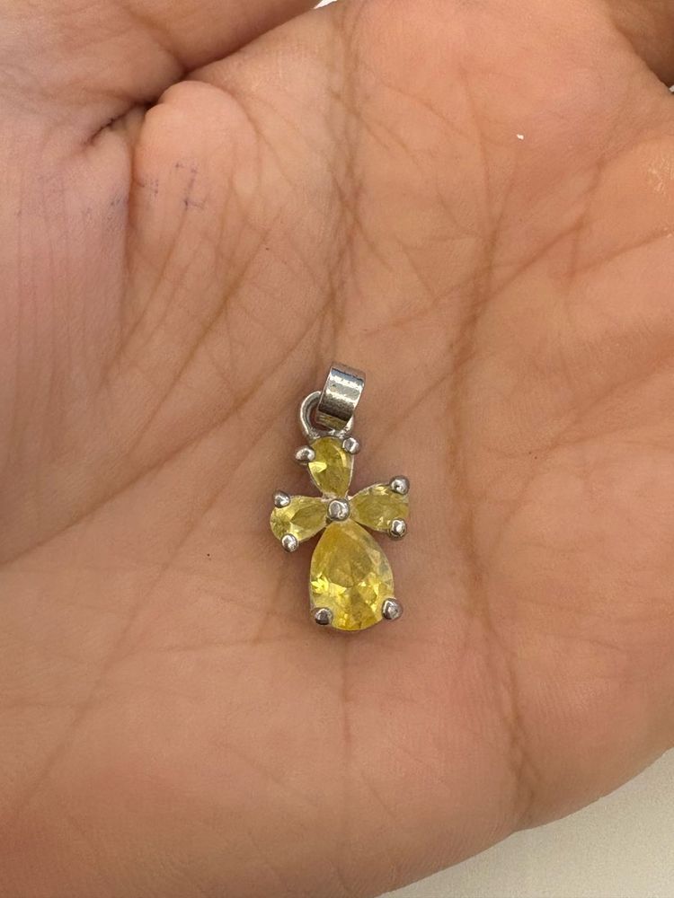 Charming Yellow Stone Pendant
