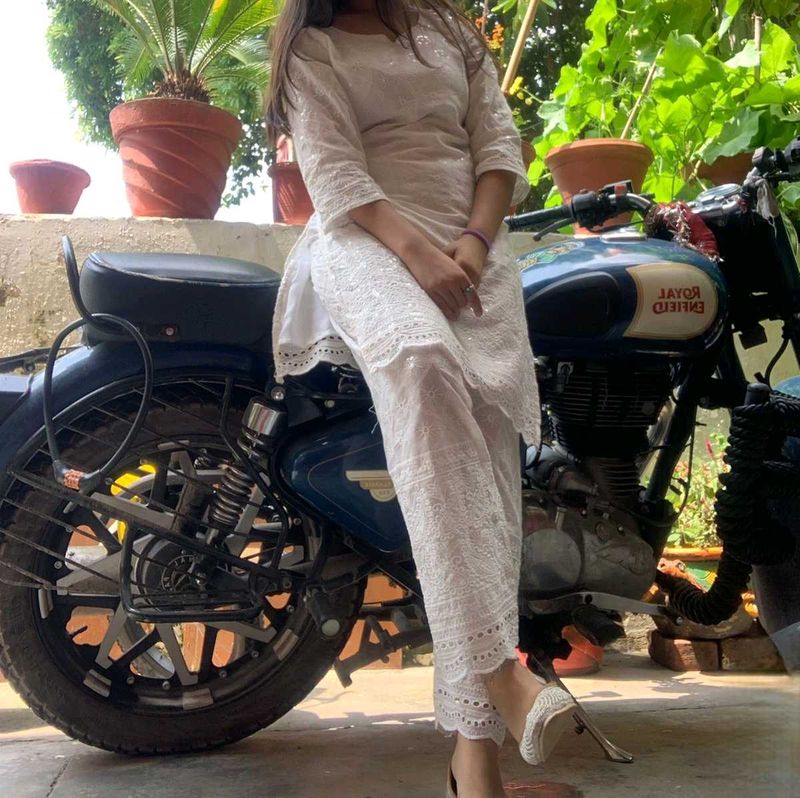 Elegant Chikankari Kurta Set