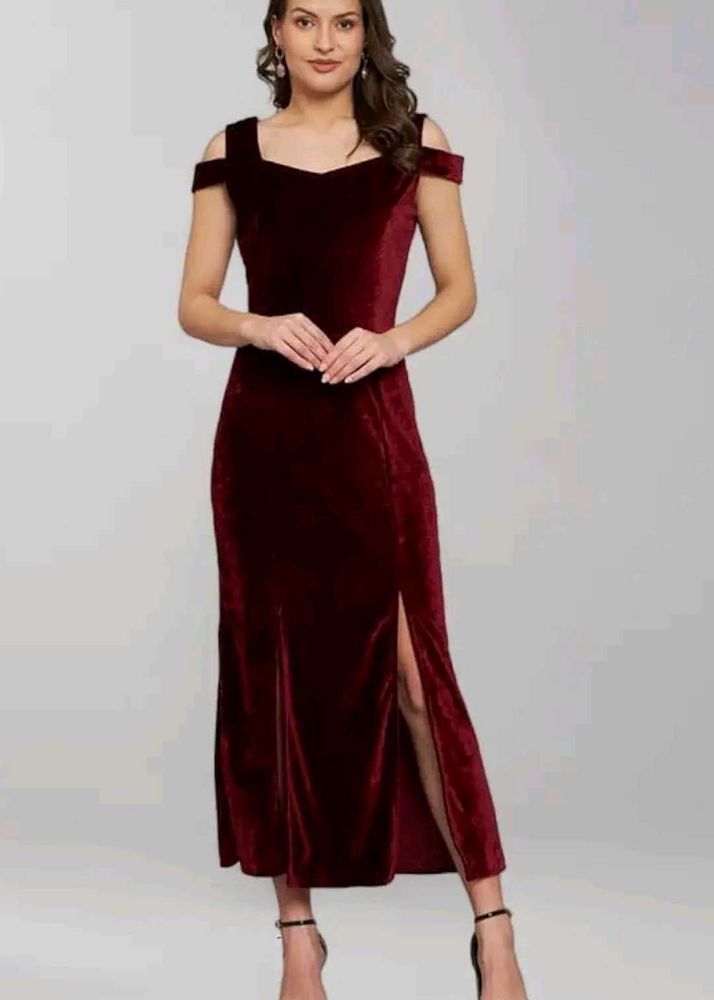Elegant Velvet Cold Shoulder Maxi Dress