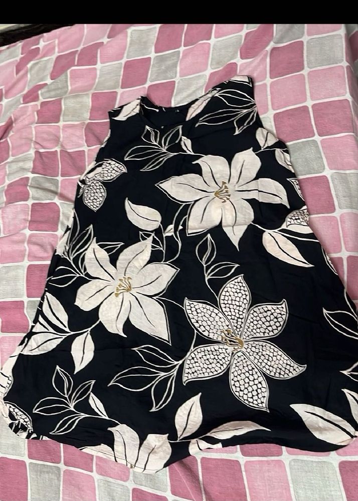Black Floral Print short Kurti