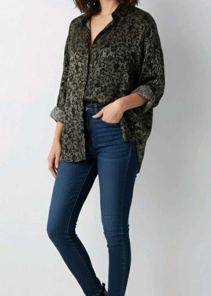 ✨ Women’s Black &amp; Green Vintage Silk Blouse