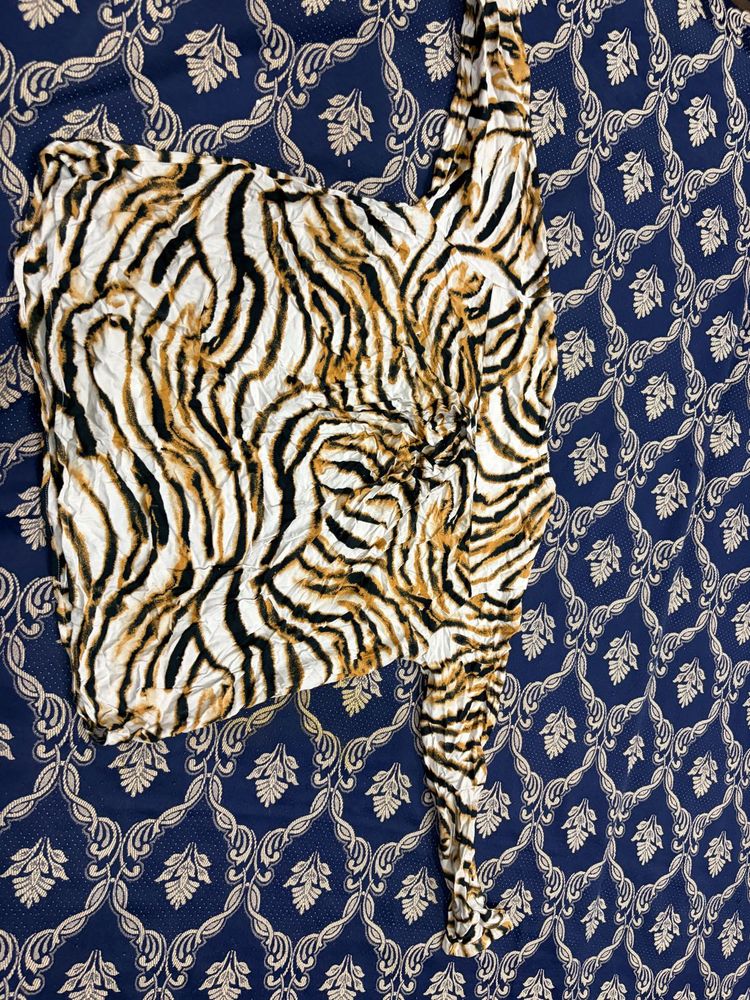 Stylish Tiger Print One-Shoulder Top