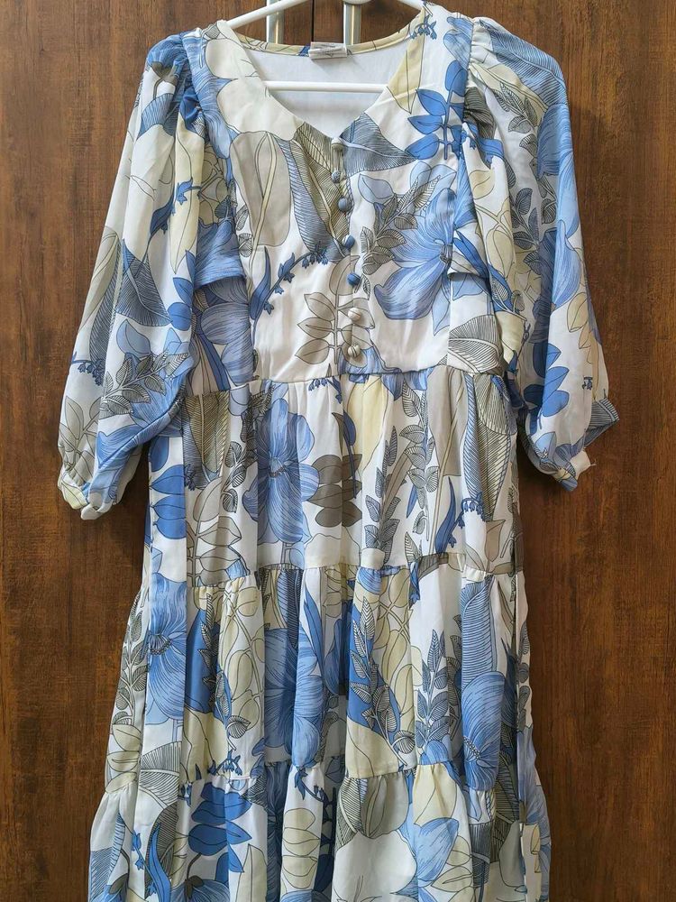 Flowy Floral Tiered Midi Dress