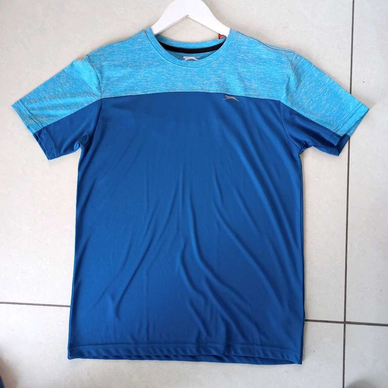 SLAZENGER ULTRA DRY FIT TSHIRT UNUSED