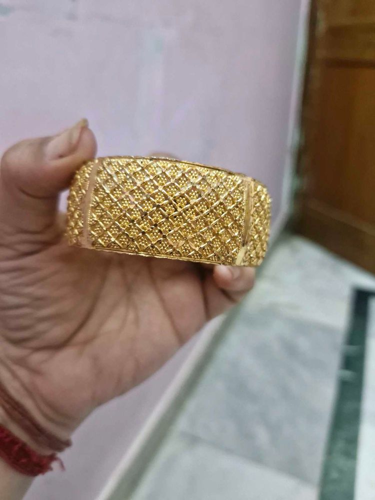 Exquisite Gold-Tone Bracelet pack of 2