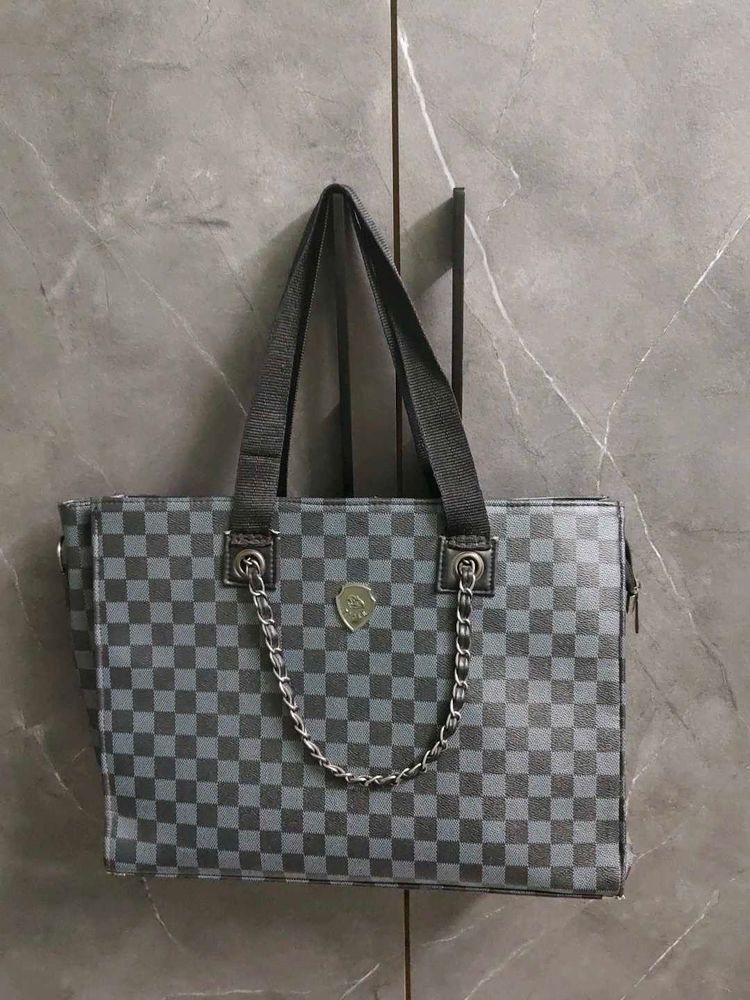 Stylish Checkerboard Tote Bag