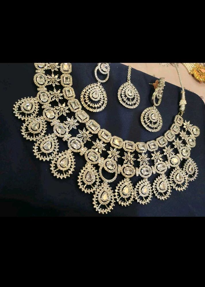 Exquisite Kundan Necklace &amp; Earring Set