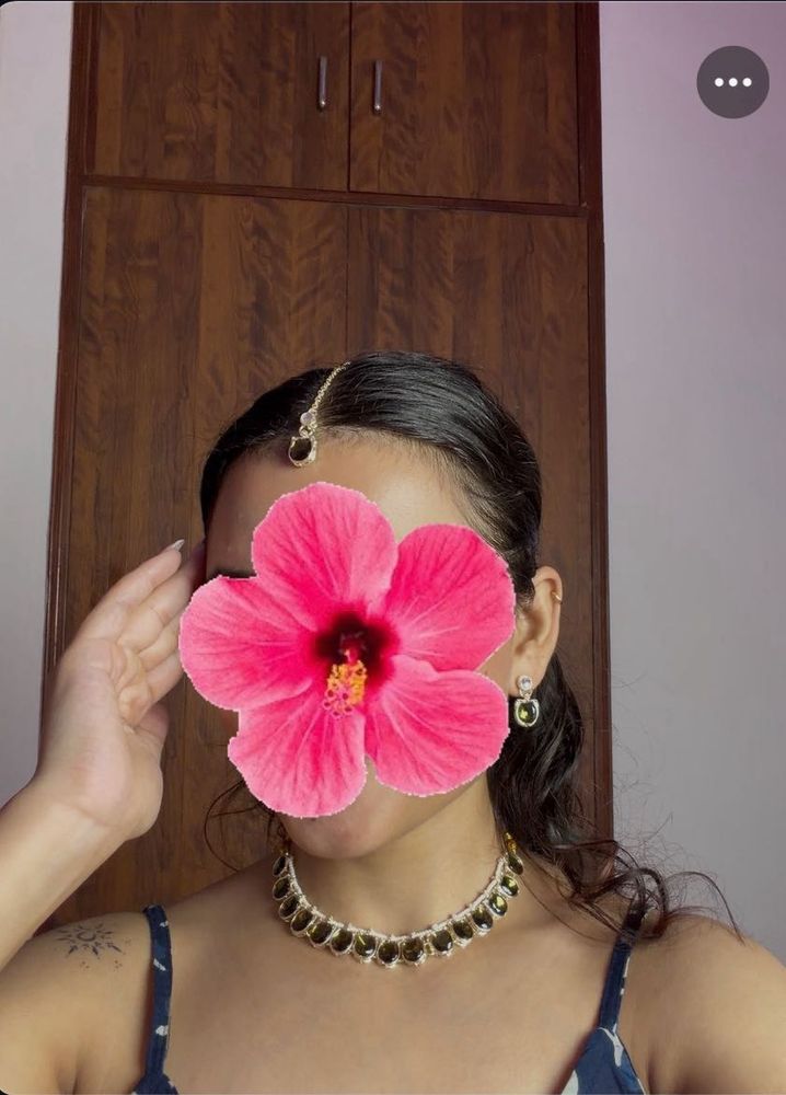Selling combo ethnic necklace+mangtika+earrings