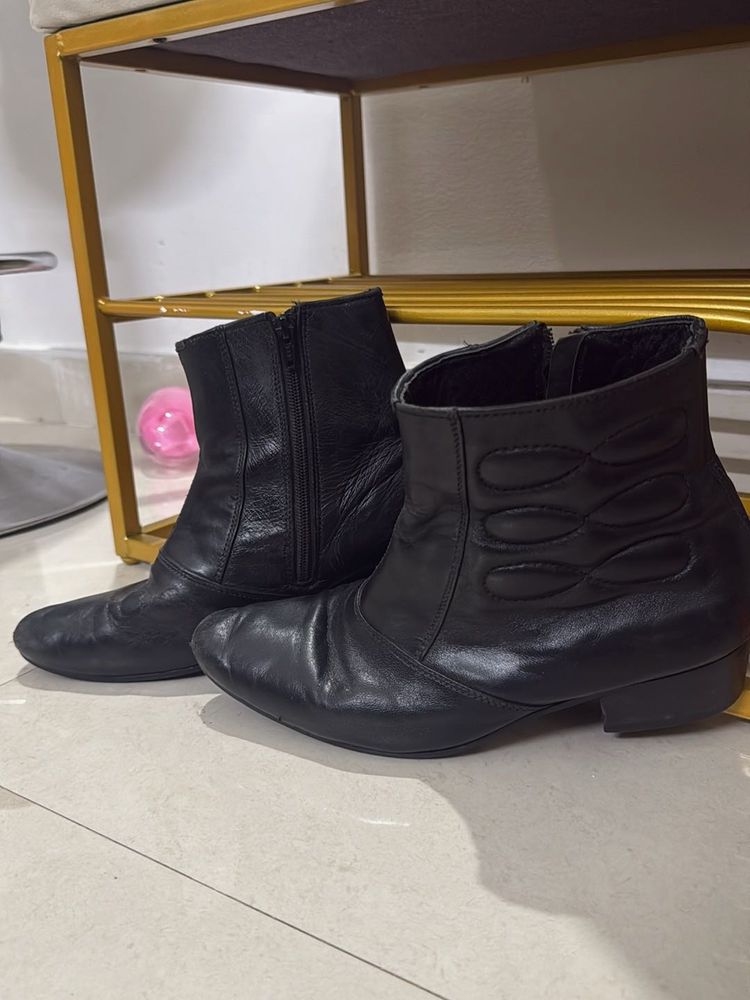 Stylish Black Leather Ankle Boots