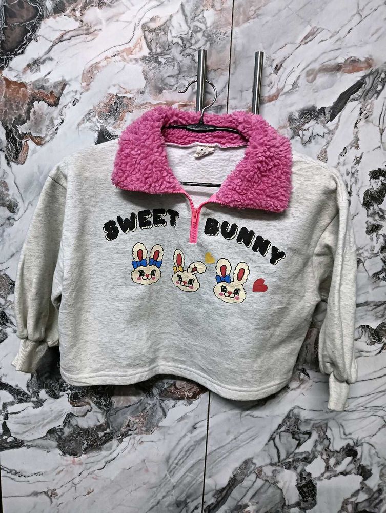 Sweet Bunny ☃️☃️36 Cropped Sweatshirt