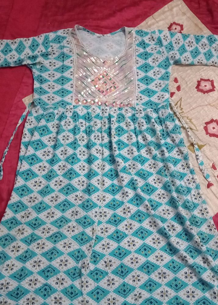 Kurti Top Round Shape