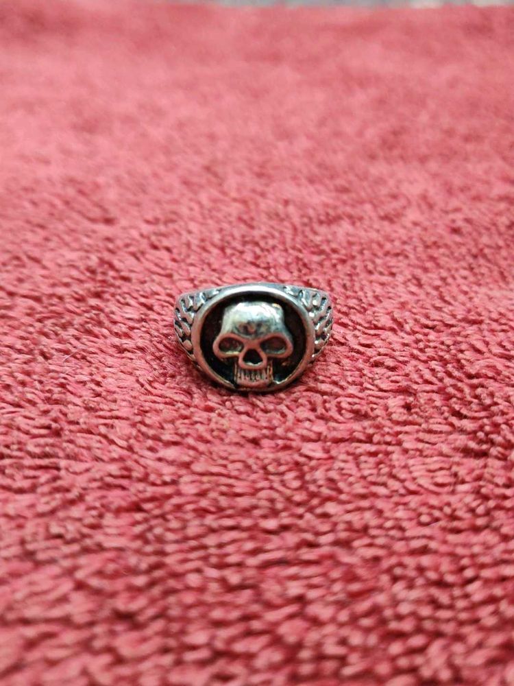 Skull Silver Ring