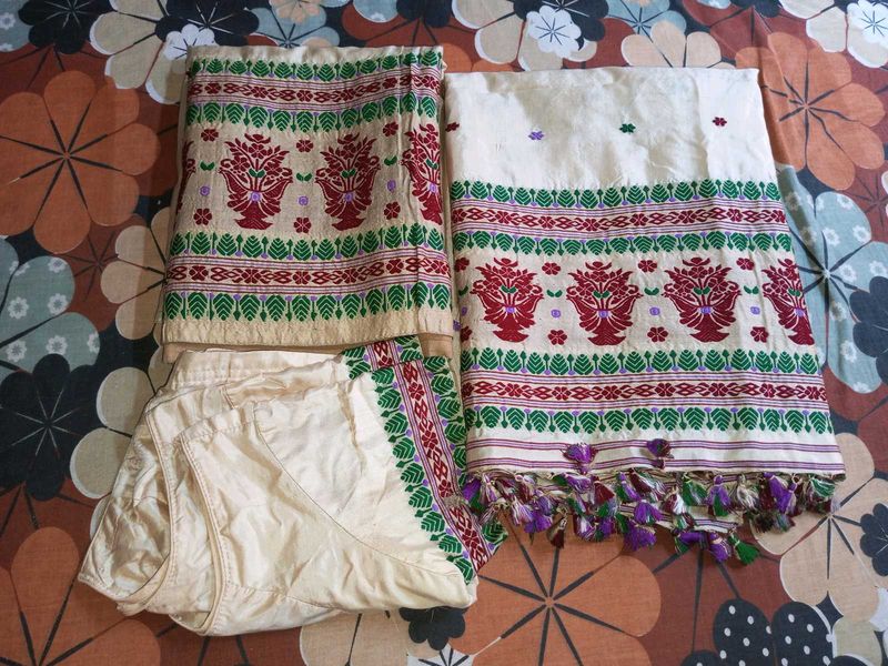 pure pat mekhela sador with blouse