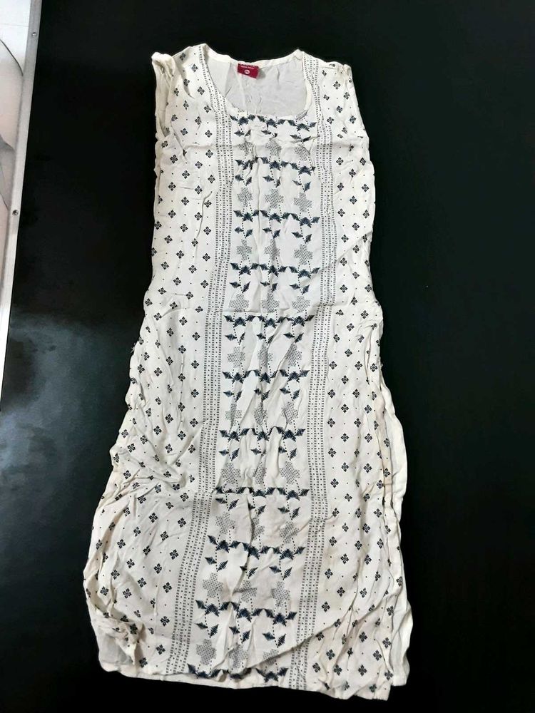 White Ethnic Printed Sleeveless Kurta