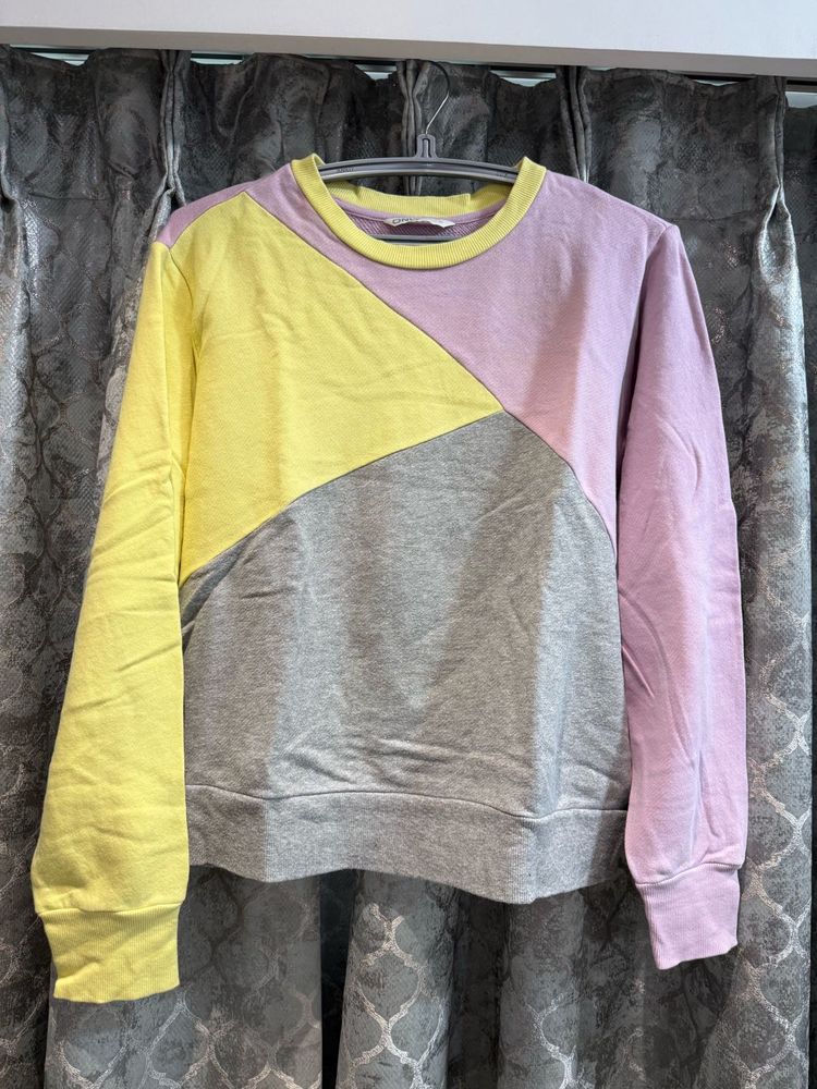 ONLY BRAND - Colorblock Crewneck Sweatshirt