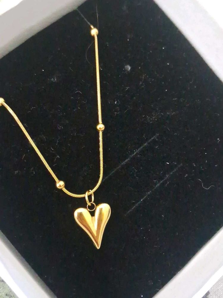 GLDN MOOD 18KT Gold Plated Heart Pendant Chain ✨️