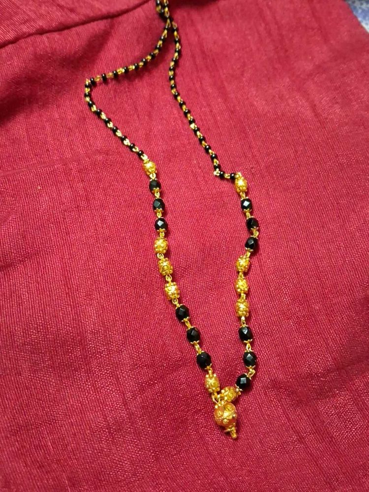 Elegant Gold &amp; Black Bead mangalsutra