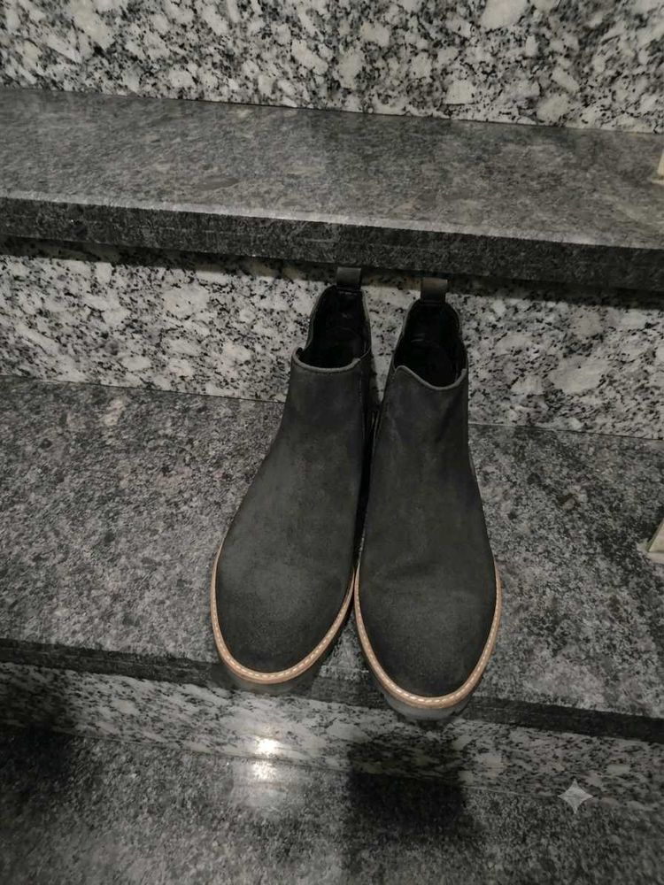 Yoho MidTop Lightweight Platform Heel Chelsea Boot
