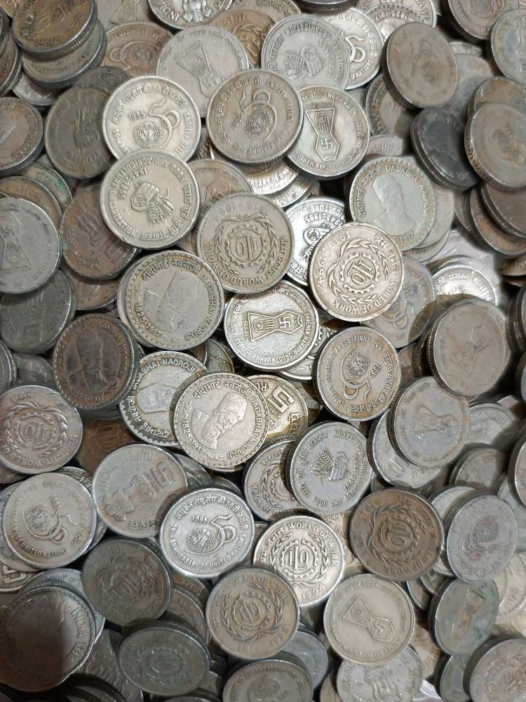 5 Rs Copper Nickel Commemorative Coin 50 Ps