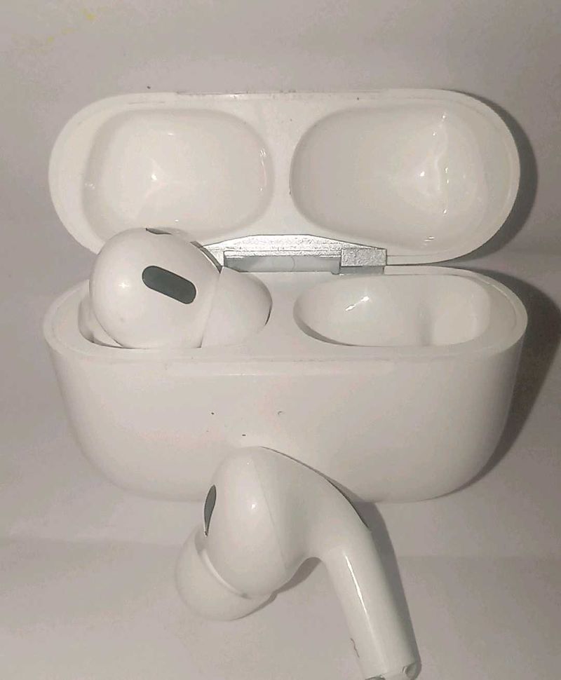 Wireless Earbuds with Charging Case
