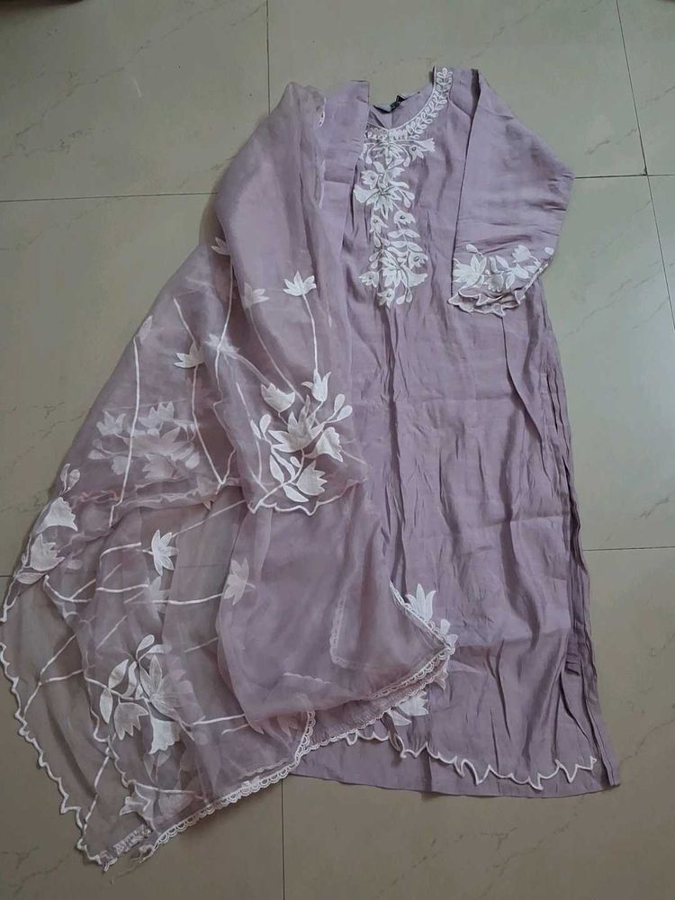 Elegant Embroidered Kurta Set with Dupatta