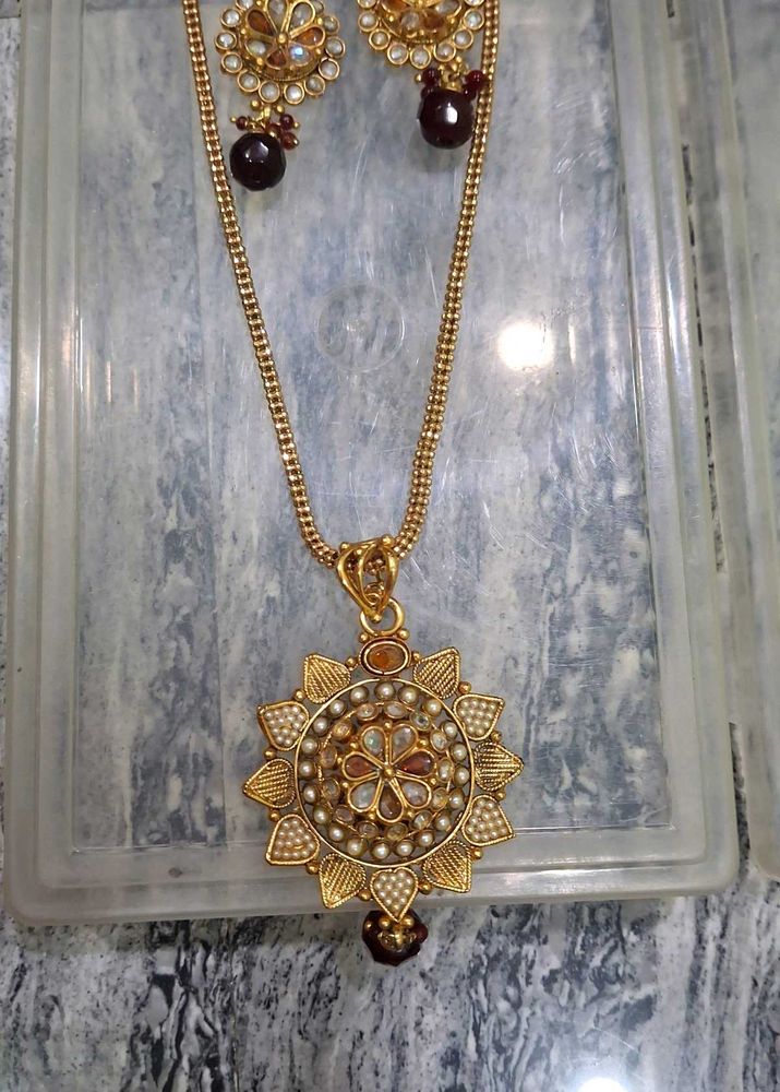 Gold Tone Ethnic Jewellery Set