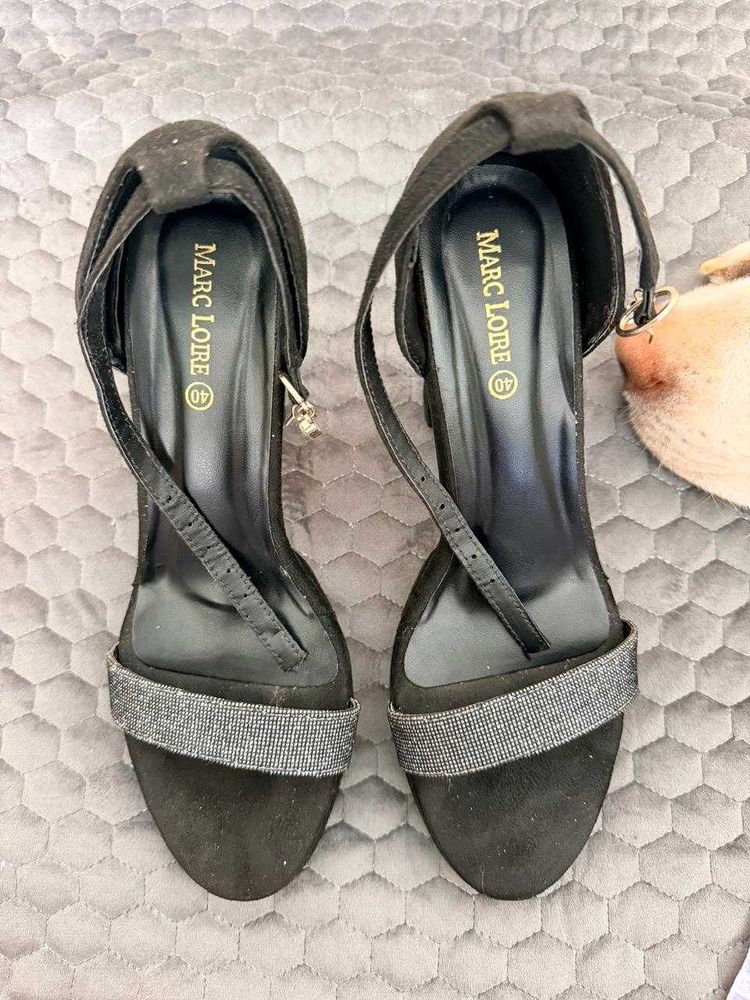 👠Sparkly Platform Heels👠
