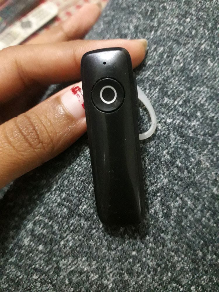 Solid Single Ear Side Bluetooth Ear Buds
