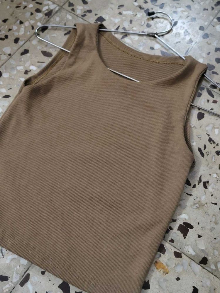 Sleeveless Ribbed Tank Top