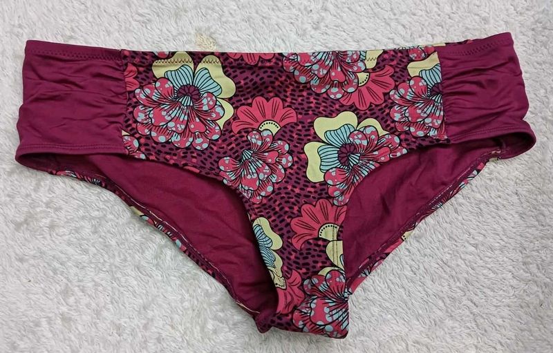 Floral Bikini Bottom ♥️