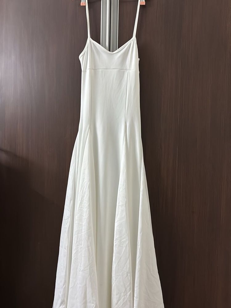 Elegant White Maxi Dress