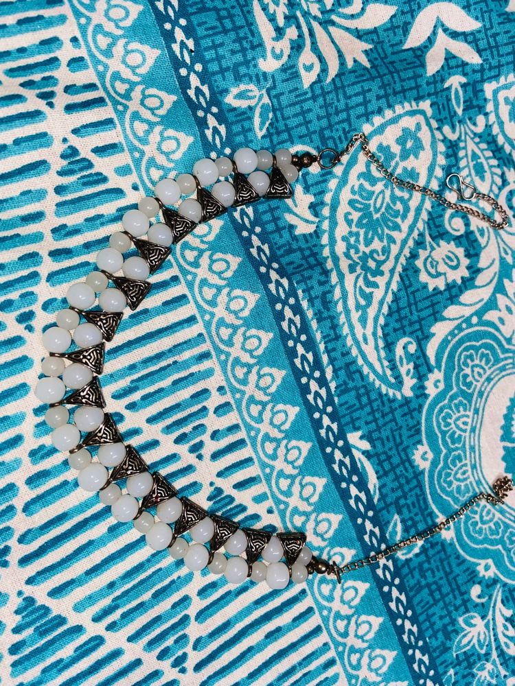 White Ironized Necklace✨