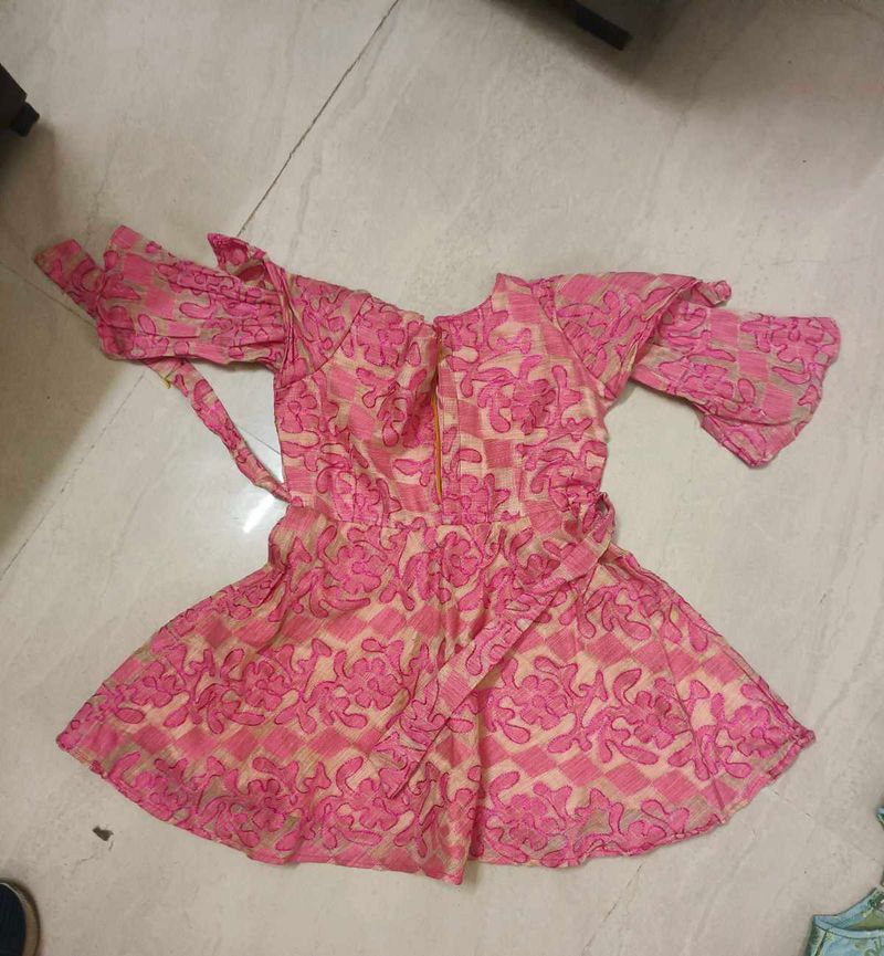 Beautiful Pink Floral Kurta Set