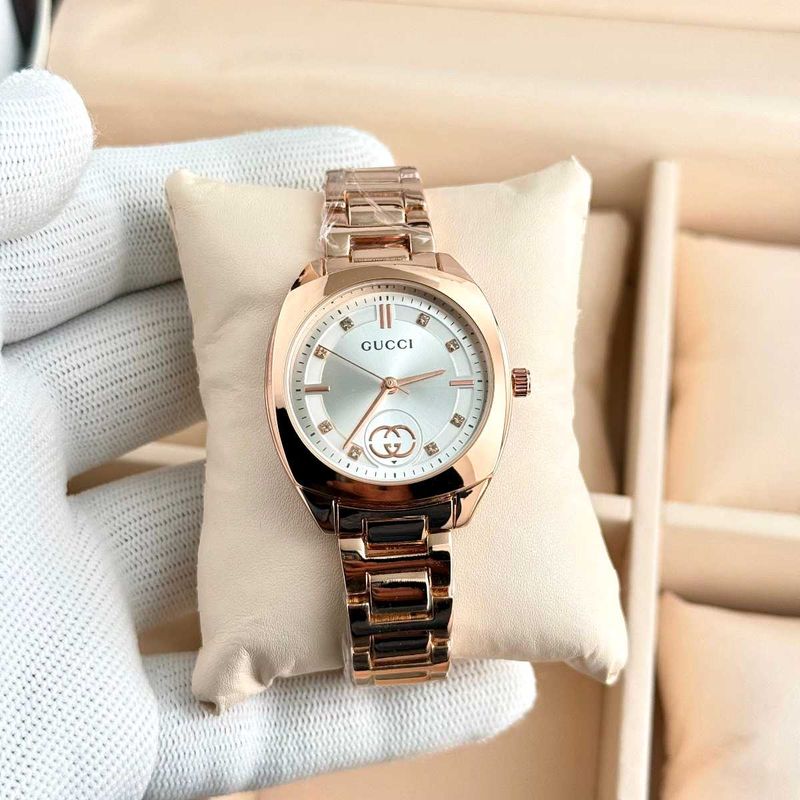 Gucci women  Watch