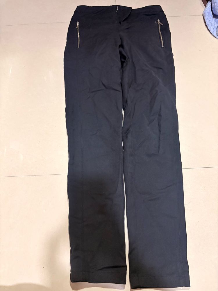 Black zippered casual pants