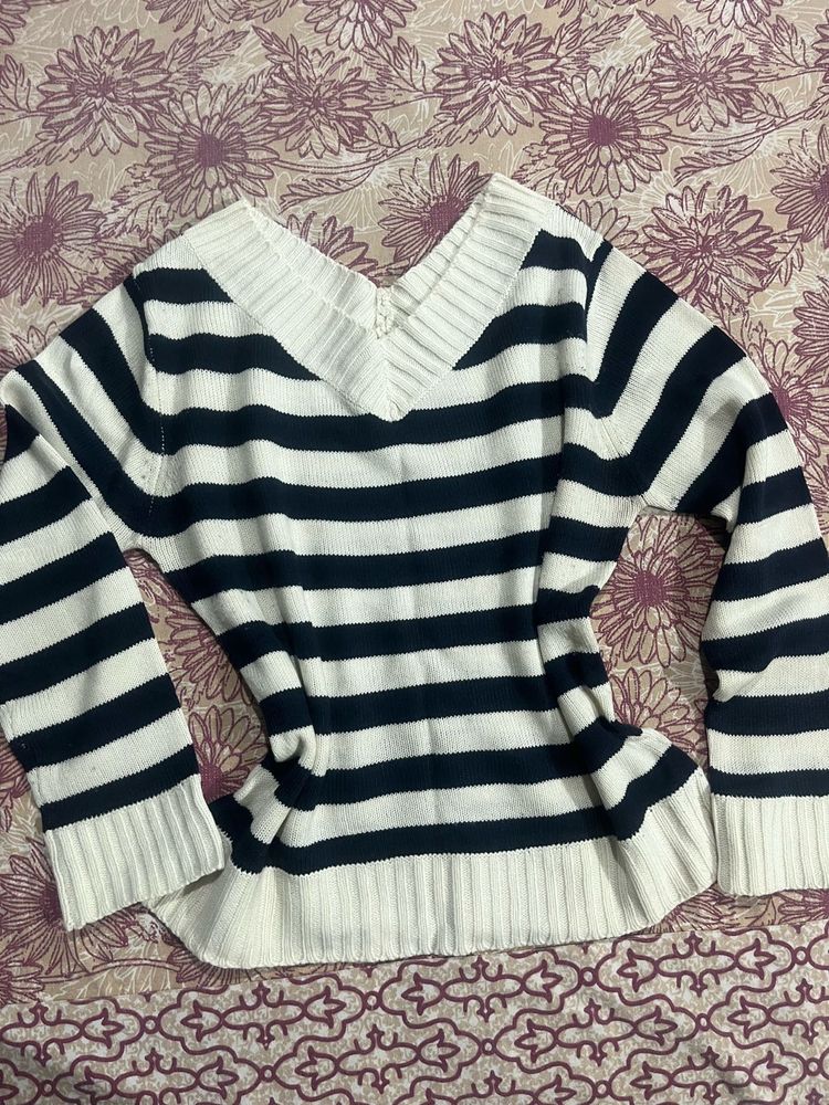 Classic Striped V-Neck Sweater/pullover