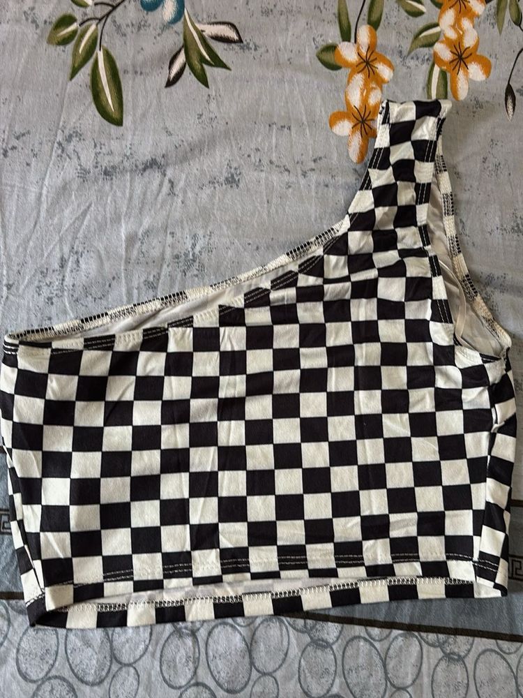 Checkered One Shoulder Crop Top