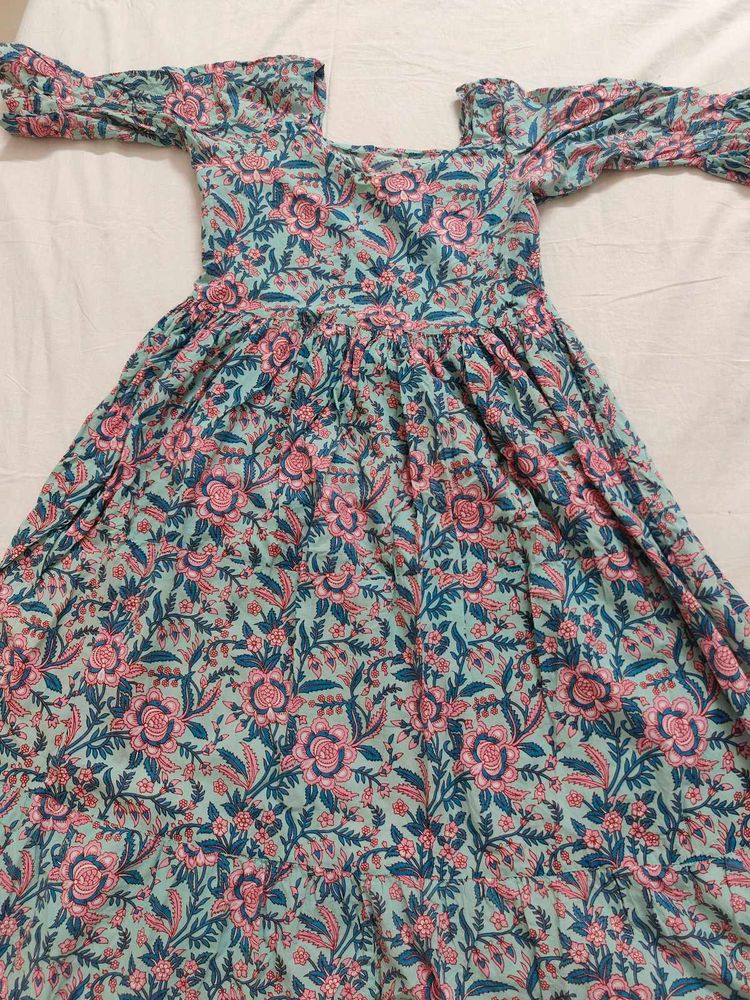 Flowy Floral Print Ethnic Gown