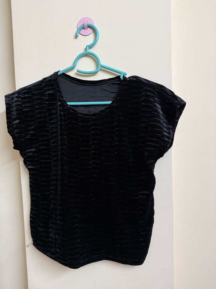 Chic Textured Black Top