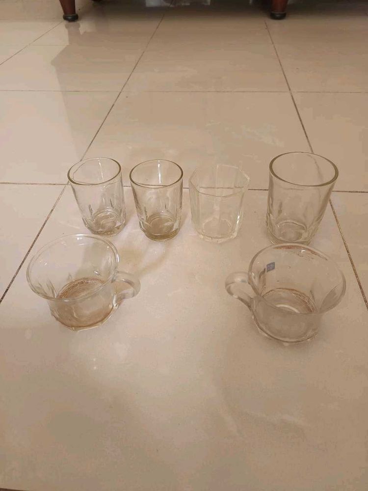 Used Four Pieces Glasses And Two Glass Tea Cups