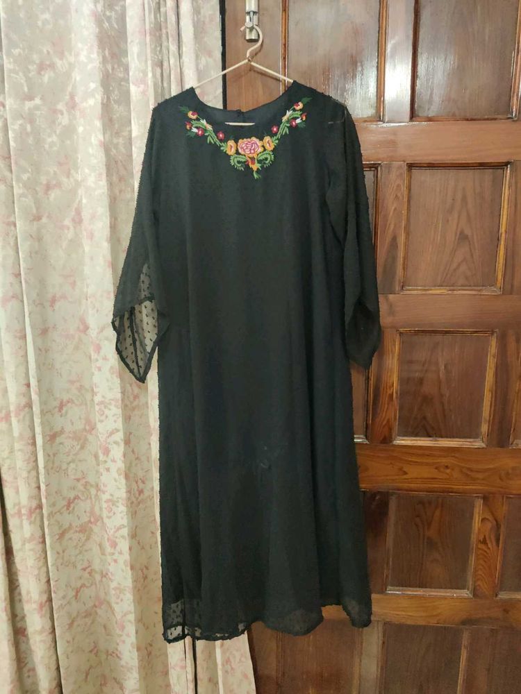 Black Embroidered Kurta