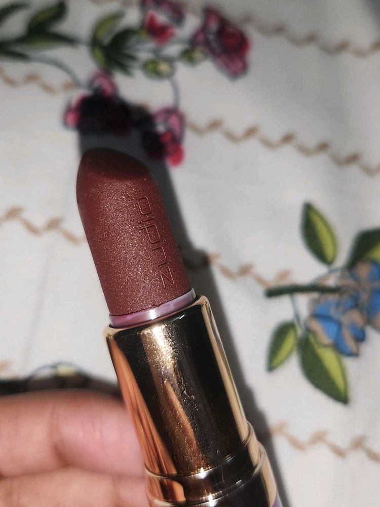 zudio lipstick  DRENCH KISS INTENSE CREME
