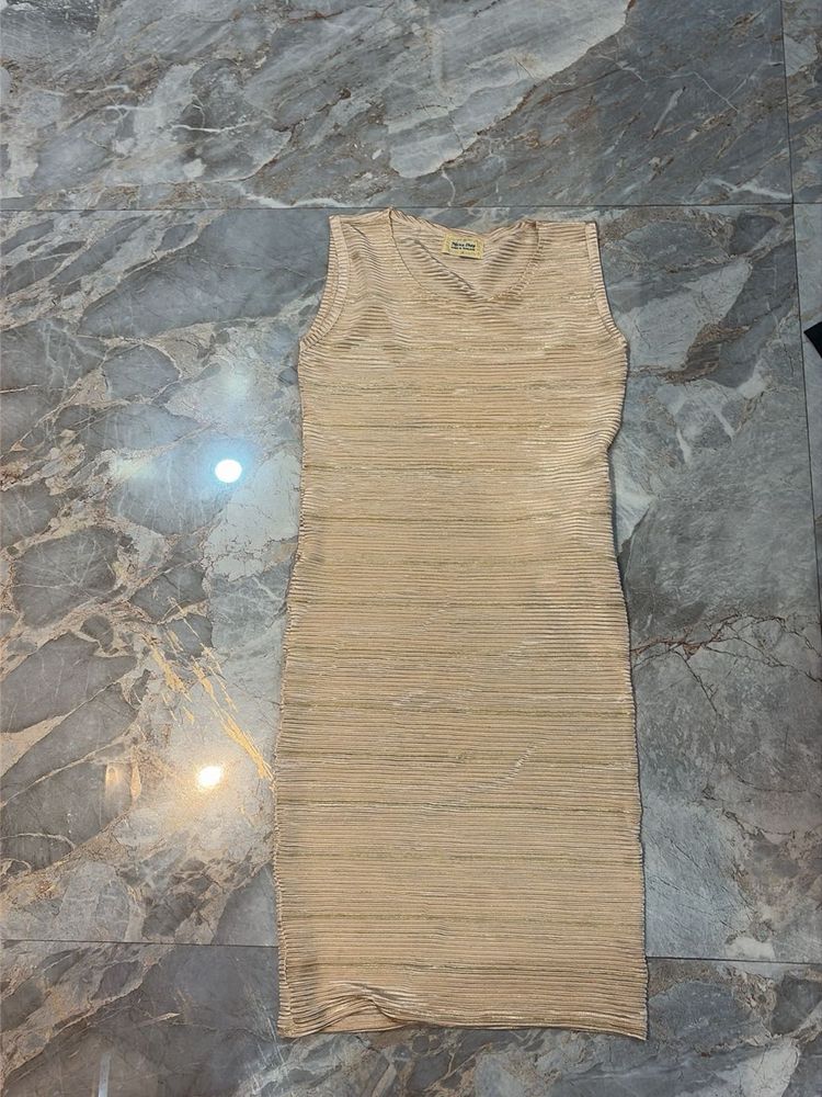 Sleeveless Pleated Knit Dress