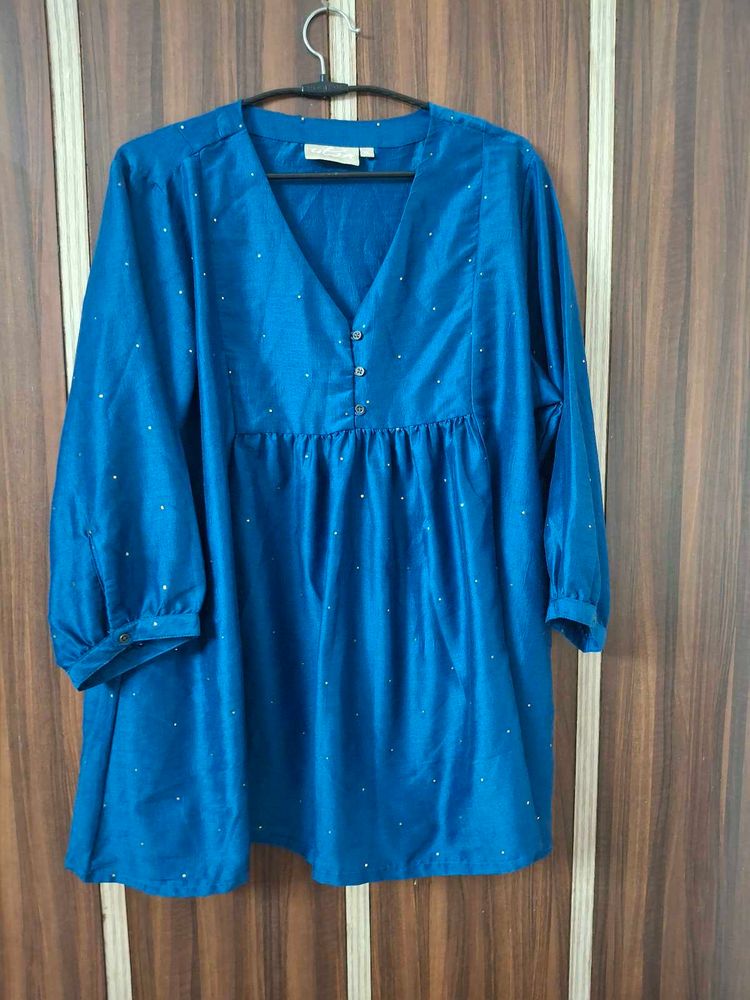 Elegant Blue Kurta with White Embellishments