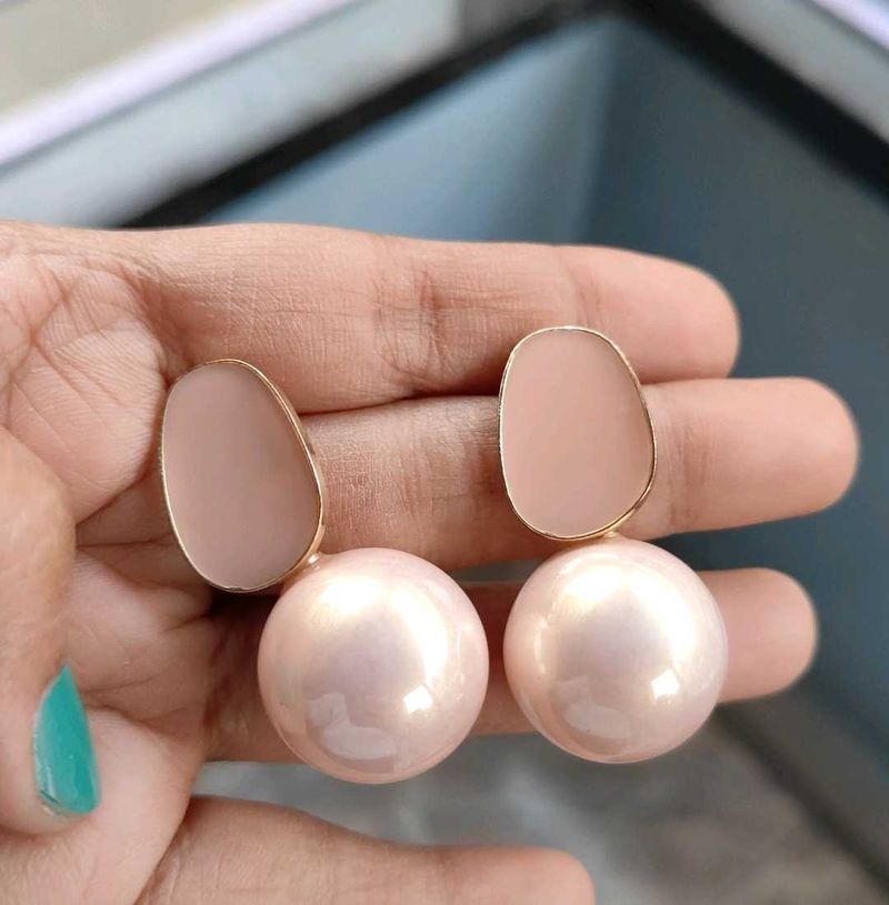 Set of 2 - beautiful pink earrings
