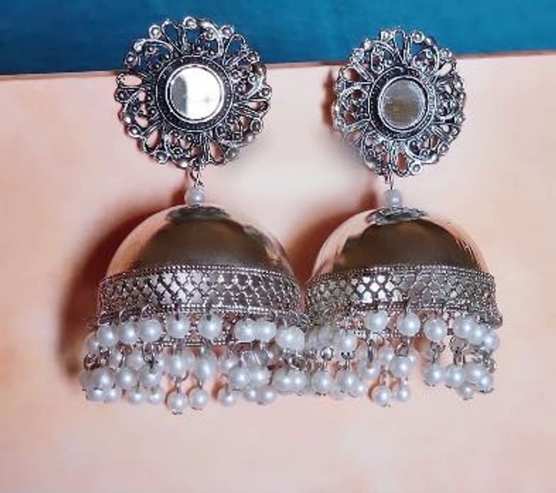Exquisite Jhumka Earrings with Pearls